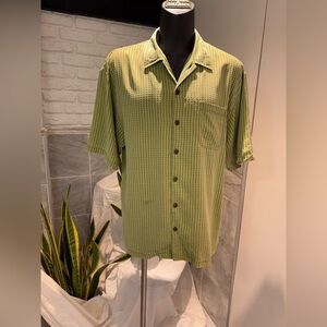 100% silk Tommy Bahama men’s shirt
